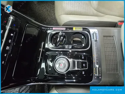 KIA CARNIVAL GASOLINE 9-SEATER HI-LIMOUSINE