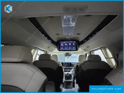 KIA CARNIVAL GASOLINE 9-SEATER HI-LIMOUSINE