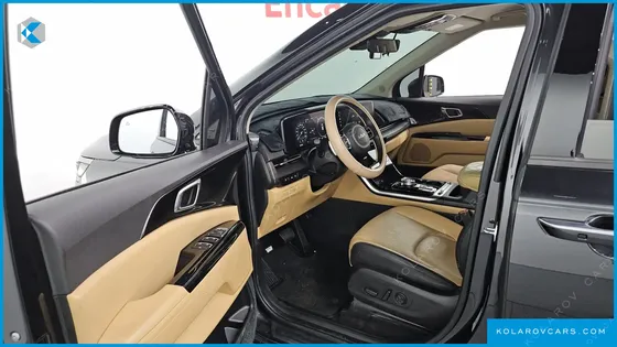 KIA CARNIVAL 9-SEATER NOBLESSE