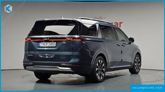 KIA CARNIVAL GASOLINE 9-SEATER SIGNATURE