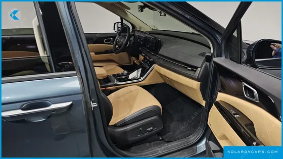 KIA CARNIVAL GASOLINE 9-SEATER SIGNATURE