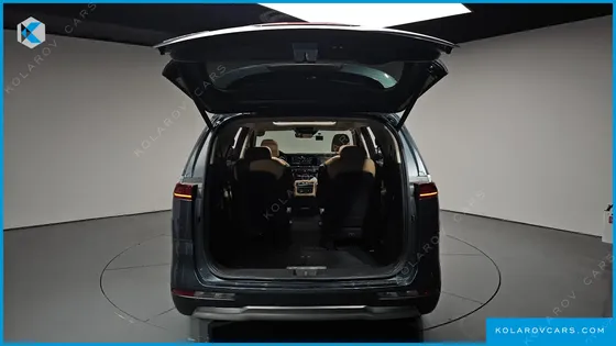 KIA CARNIVAL GASOLINE 9-SEATER SIGNATURE