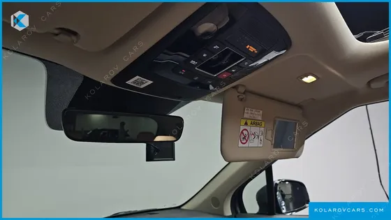 KIA CARNIVAL GASOLINE 9-SEATER SIGNATURE
