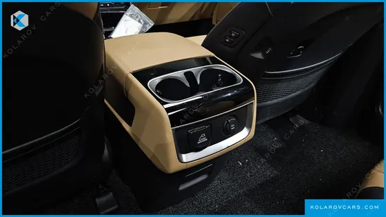 KIA CARNIVAL GASOLINE 9-SEATER SIGNATURE