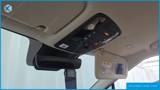 KIA CARNIVAL GASOLINE 9-SEATER SIGNATURE