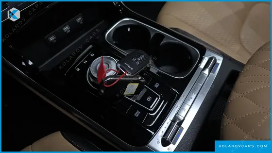 KIA CARNIVAL GASOLINE 7-SEATER SIGNATURE