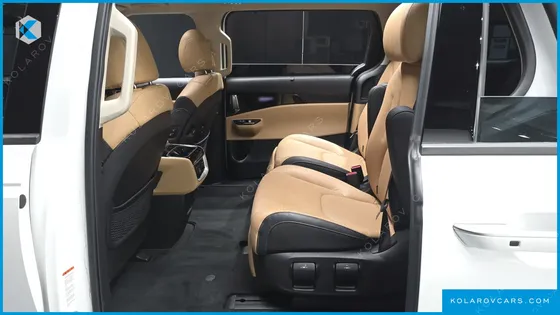 KIA CARNIVAL GASOLINE 7-SEATER SIGNATURE