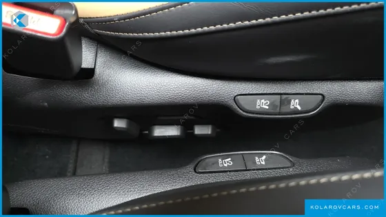 KIA CARNIVAL GASOLINE 7-SEATER SIGNATURE