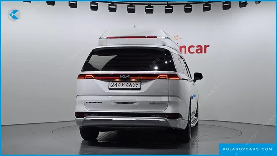 KIA CARNIVAL 9-SEATER HI-LIMOUSINE