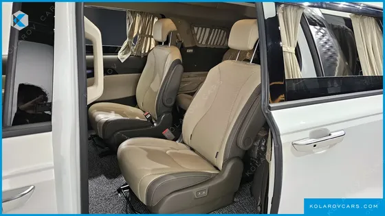 KIA CARNIVAL 9-SEATER HI-LIMOUSINE
