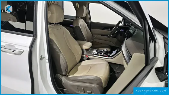 KIA CARNIVAL 9-SEATER HI-LIMOUSINE