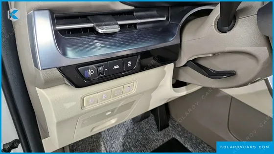 KIA CARNIVAL 9-SEATER HI-LIMOUSINE