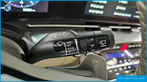 KIA CARNIVAL 9-SEATER HI-LIMOUSINE