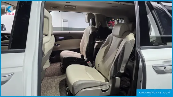 KIA CARNIVAL 9-SEATER SIGNATURE