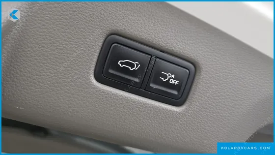KIA CARNIVAL 9-SEATER SIGNATURE