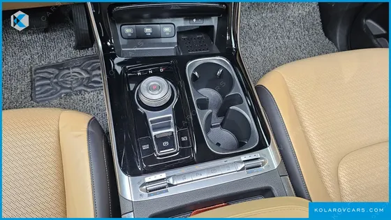 KIA CARNIVAL 7-SEATER SIGNATURE