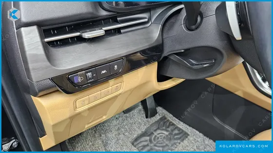 KIA CARNIVAL 7-SEATER SIGNATURE