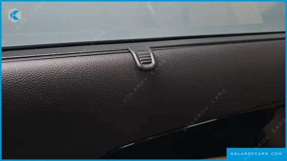 KIA CARNIVAL GASOLINE 7-SEATER NOBLESSE