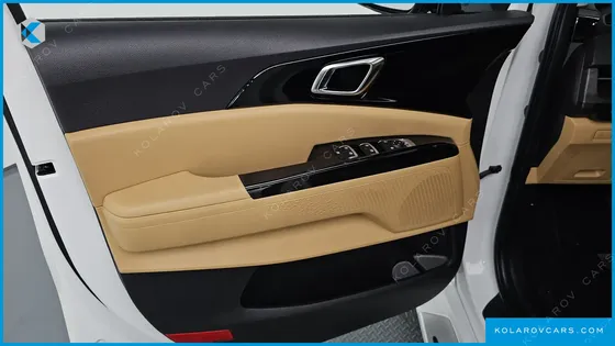 KIA CARNIVAL GASOLINE 7-SEATER NOBLESSE