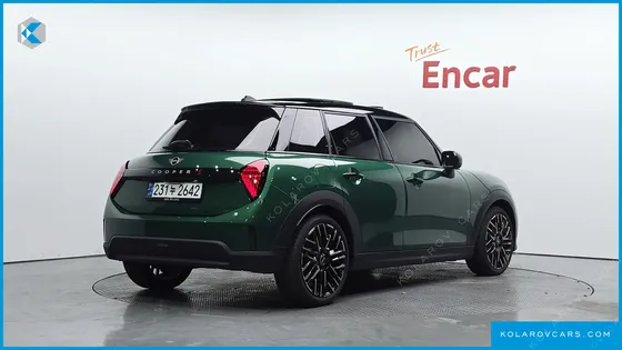 MINI COOPER 5 DOOR FAVOURED