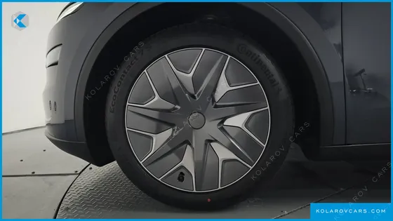 TESLA MODEL Y L LONG RANGE AWD