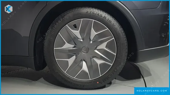 TESLA MODEL Y L LONG RANGE AWD