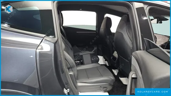 TESLA MODEL Y L LONG RANGE AWD