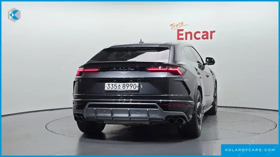 LAMBORGHINI URUS 4.0 V8