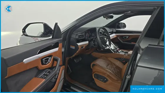LAMBORGHINI URUS 4.0 V8