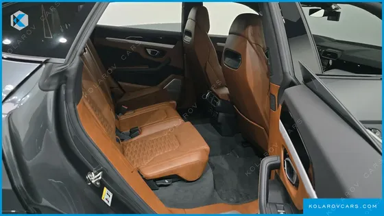 LAMBORGHINI URUS 4.0 V8