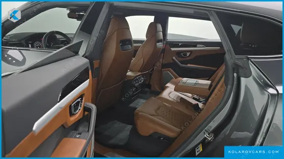 LAMBORGHINI URUS 4.0 V8