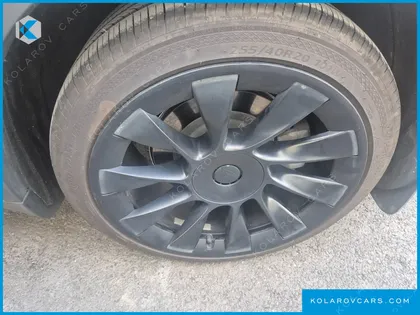 TESLA MODEL Y LONG RANGE AWD