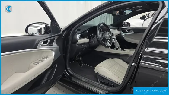 GENESIS G70 GASOLINE 3.3T 2WD