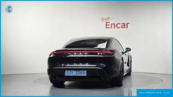 PORSCHE TAYCAN TURBO