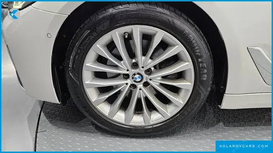 BMW 5 SERIES 520I LUXURY
