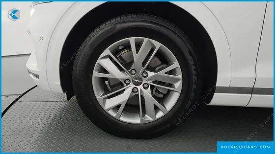 GENESIS GV70 2.5T GASOLINE 2WD