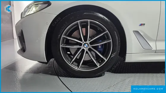 BMW 5 SERIES 520I M SPORT
