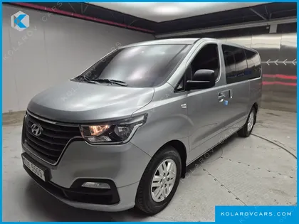 HYUNDAI STAREX VAN 5-SEATER