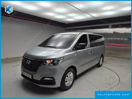 HYUNDAI STAREX VAN 5-SEATER