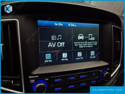 HYUNDAI STAREX VAN 5-SEATER