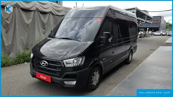 HYUNDAI SOLATI 15-SEATER