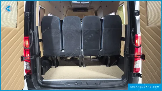 HYUNDAI SOLATI 15-SEATER