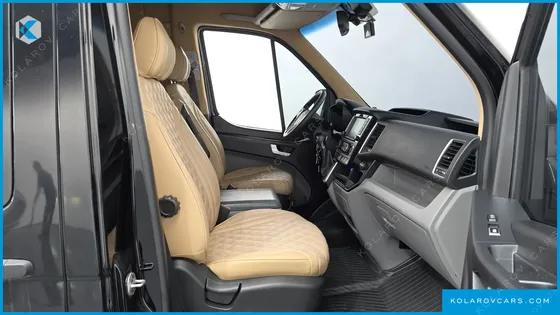 HYUNDAI SOLATI 15-SEATER