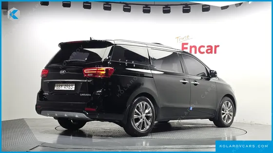 KIA CARNIVAL GASOLINE 7-SEATER LIMOUSINE