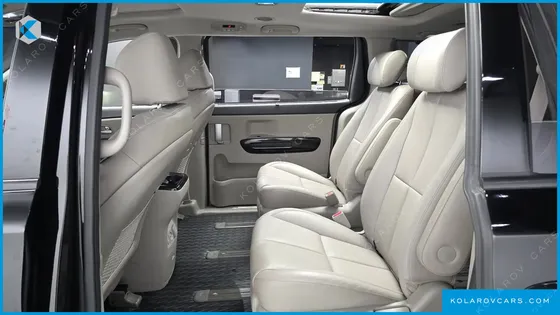 KIA CARNIVAL GASOLINE 7-SEATER LIMOUSINE