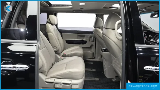KIA CARNIVAL GASOLINE 7-SEATER LIMOUSINE