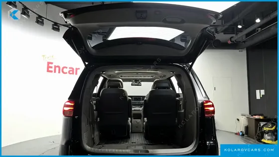 KIA CARNIVAL GASOLINE 7-SEATER LIMOUSINE