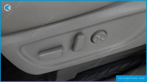 KIA CARNIVAL GASOLINE 7-SEATER LIMOUSINE