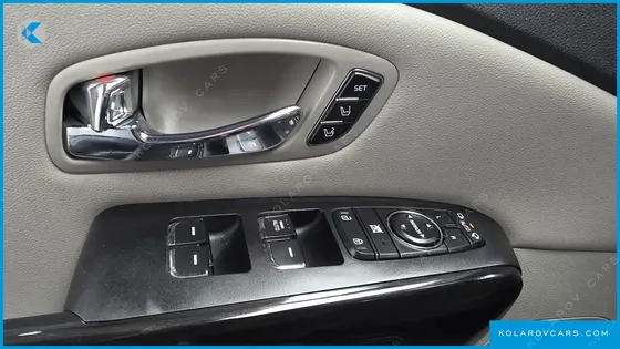KIA CARNIVAL GASOLINE 7-SEATER LIMOUSINE