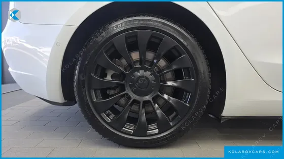 TESLA MODEL 3 LONG RANGE AWD